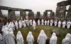 stonehenge worshippers